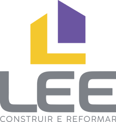 Uma logomarca escrita Lee Construir e reformas, em amarelo, cinza e roxo.